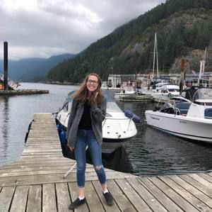 Meet your Posher, Danielle